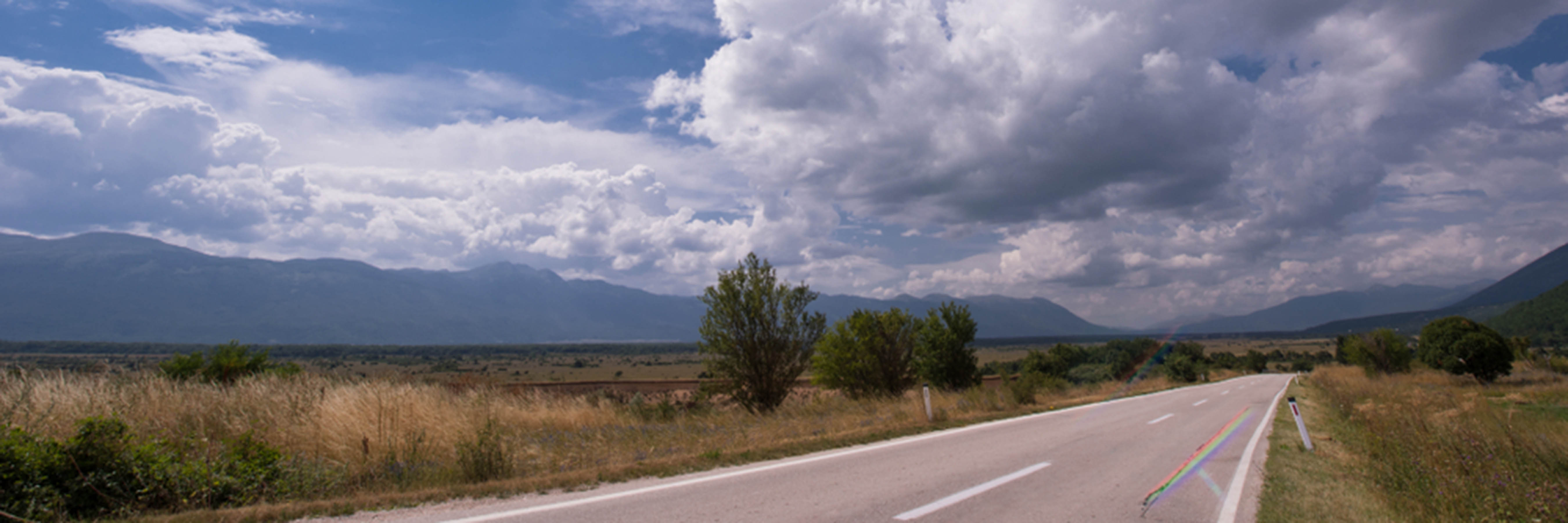 Strasse mit Natur